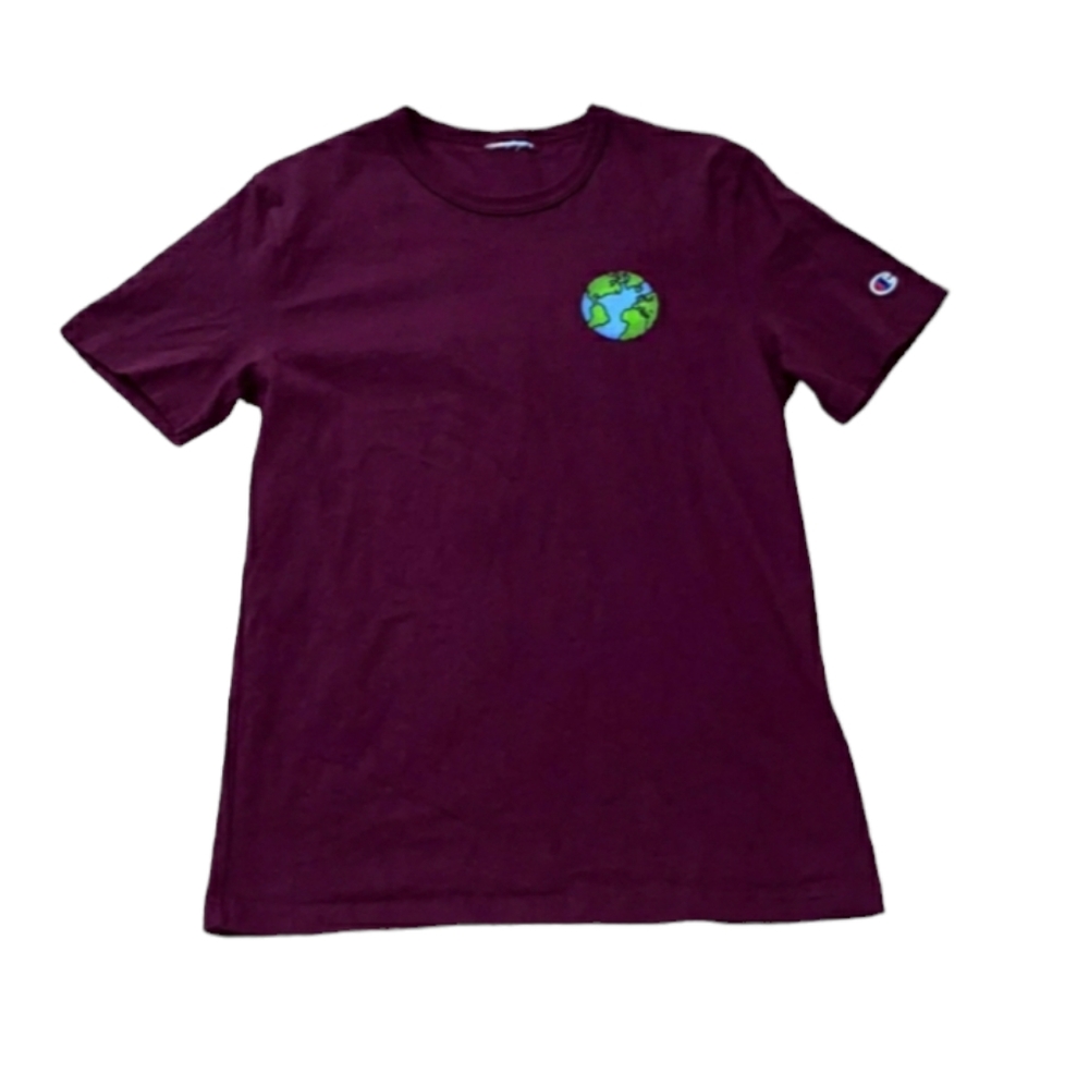 Funny Alien in Spaceship Graphic T-Shirt Plum Colored size M